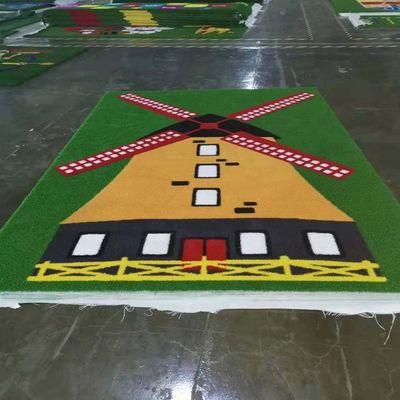 पीई पीपी बैकअप आर्टिफिशियल ग्रास लोगो कलर पैटर्न सिंथेटिक टर्फ मिनी फुटबॉल कालीन